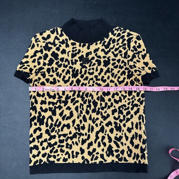DKNY Jeans Black & Tan Leopard Knit Top - Picture 6 of 7
